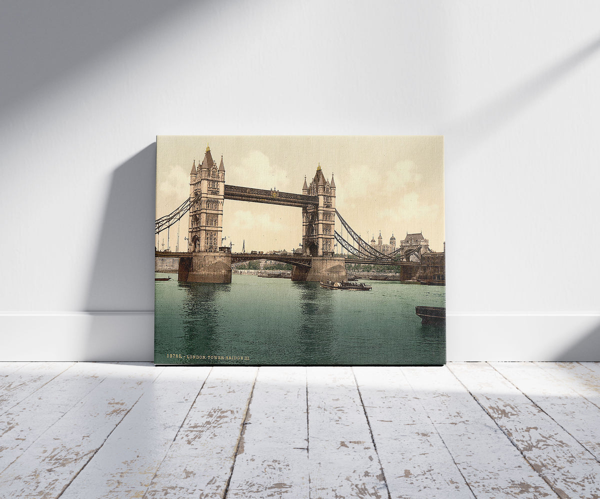 A picture of Tower Bridge, III. (closed), London, England