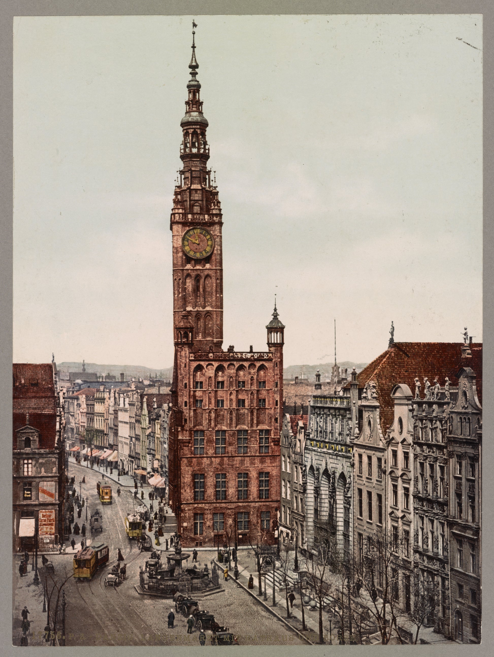 A picture of Danzig. Langenmarkt mit Rathaus und Börse