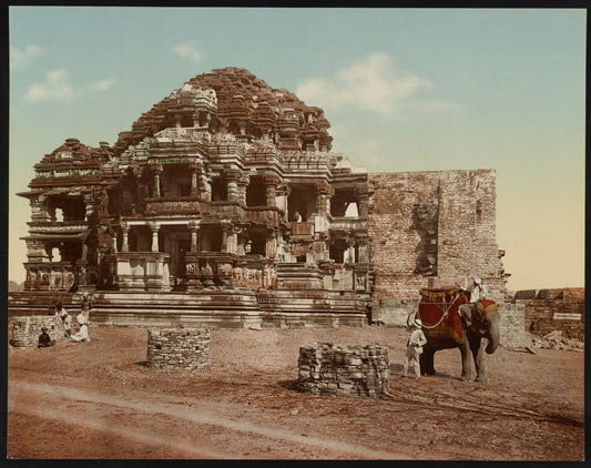 A picture of Gwalior. Jain Temple