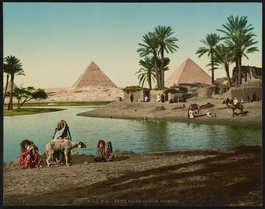 A picture of Kairo, village Arabe et pyramides