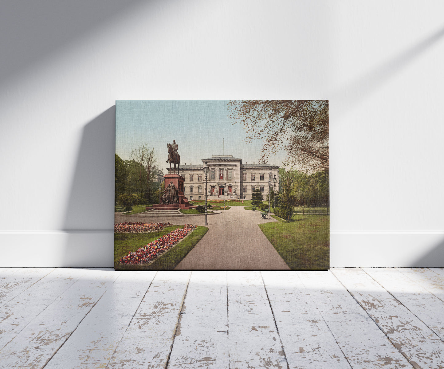 A picture of Kiel. Schlossgarten mit Universitat und Kaiser Wilhelm-Denkmal