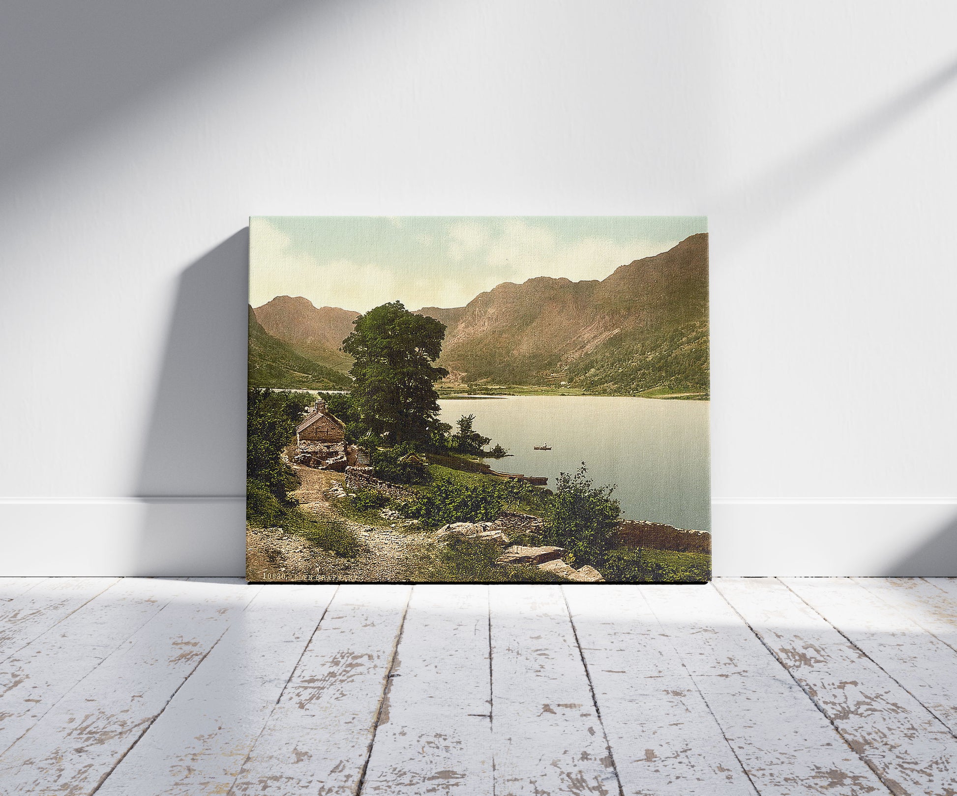 A picture of Llyn Crafnant, Trefriew (i.e. Trefriw), Wales