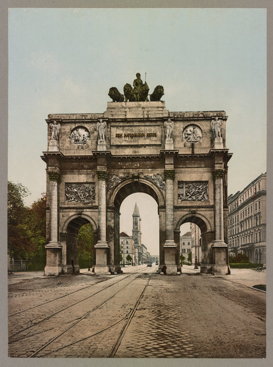 A picture of München. Siegestor