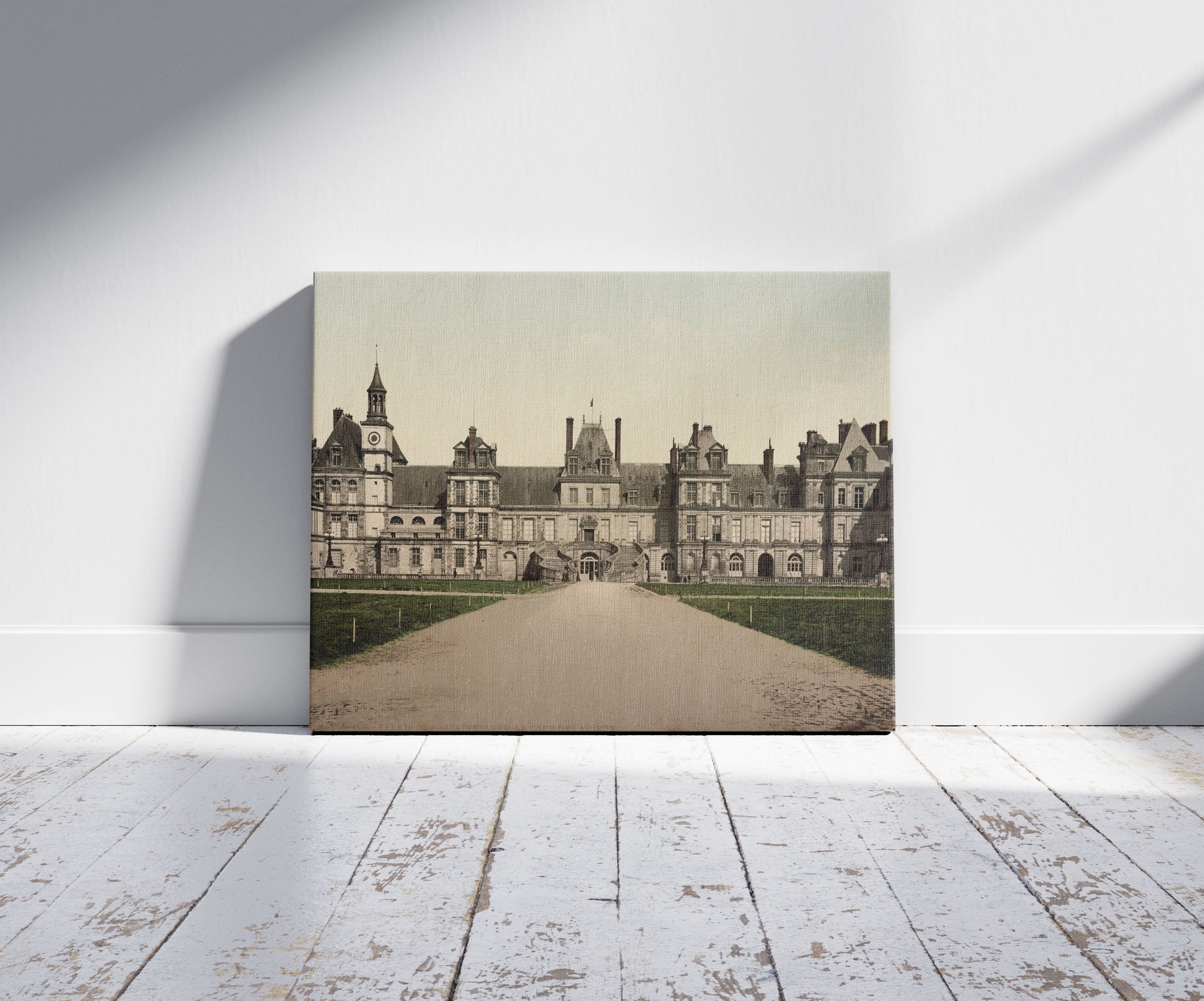 A picture of Palais de Fontainebleau. La Cour des Adieux