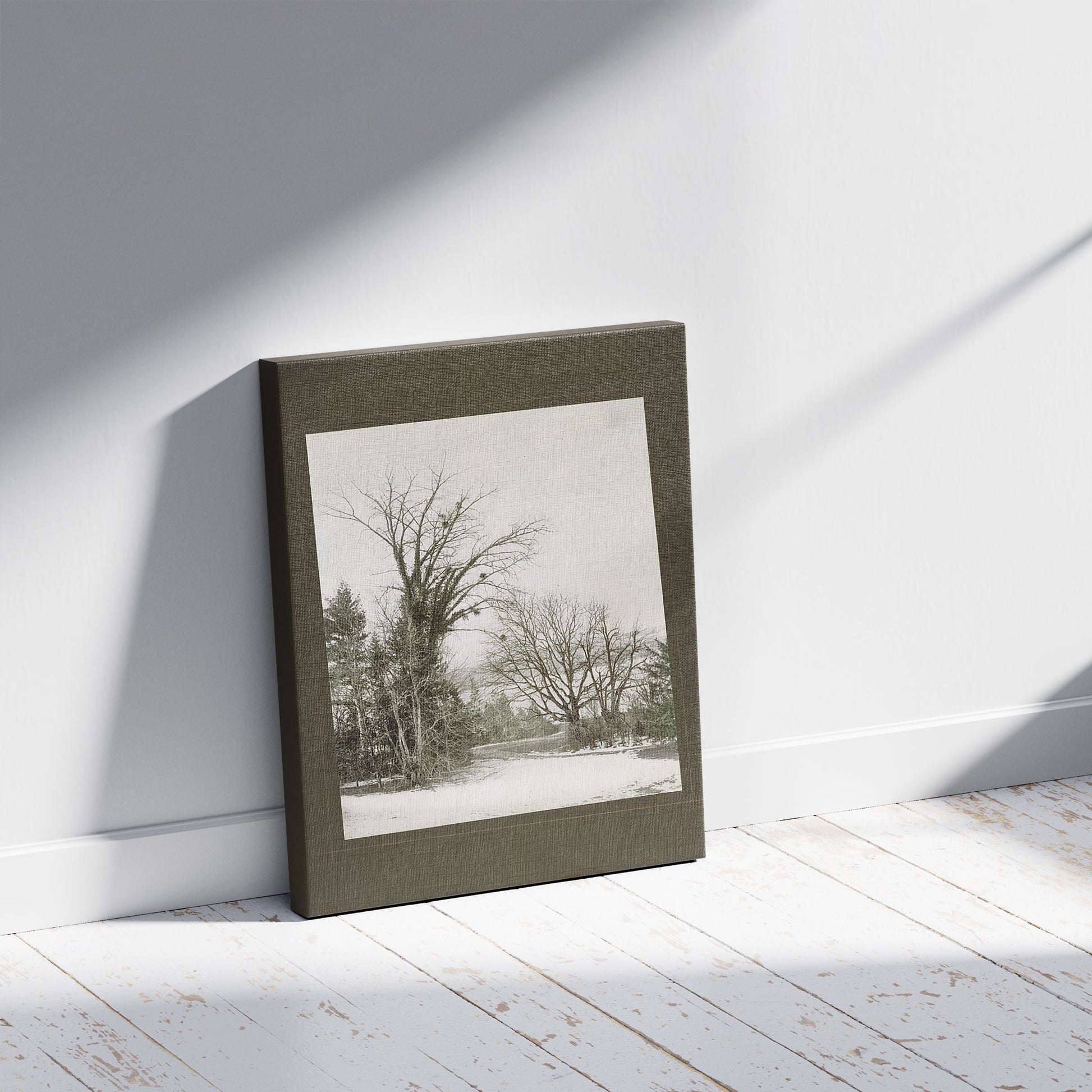 A picture of Partie au lac de Zurich / Parthie bei der Villa Belvoir, Zürich, a mockup of the print leaning against a wall