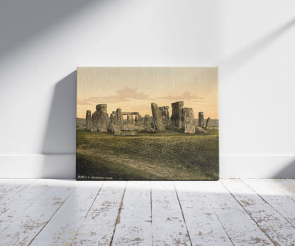 A picture of Stonehenge, near Salisbury, England