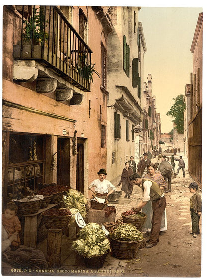 A picture of A street, Venice, Italy