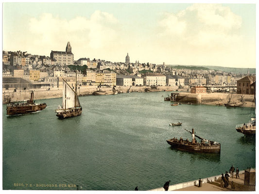 A picture of Boulogne, from west pier, France