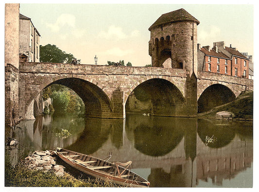 A picture of Bridge over the Monnow, Monmouth, Wales