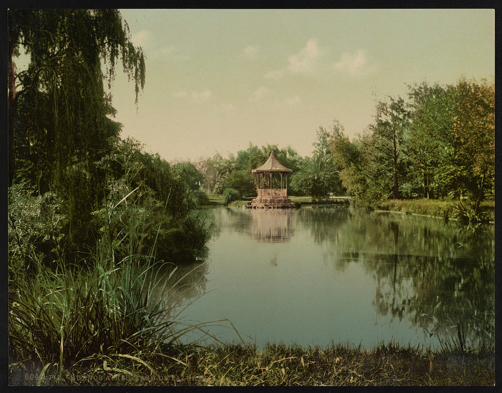 A picture of Buenos Aires. Lago De Palermo