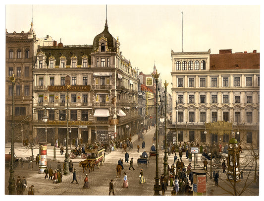 A picture of Cafe Bauer, Unter den Linden (Kranzler's Confectionary), Berlin, Germany