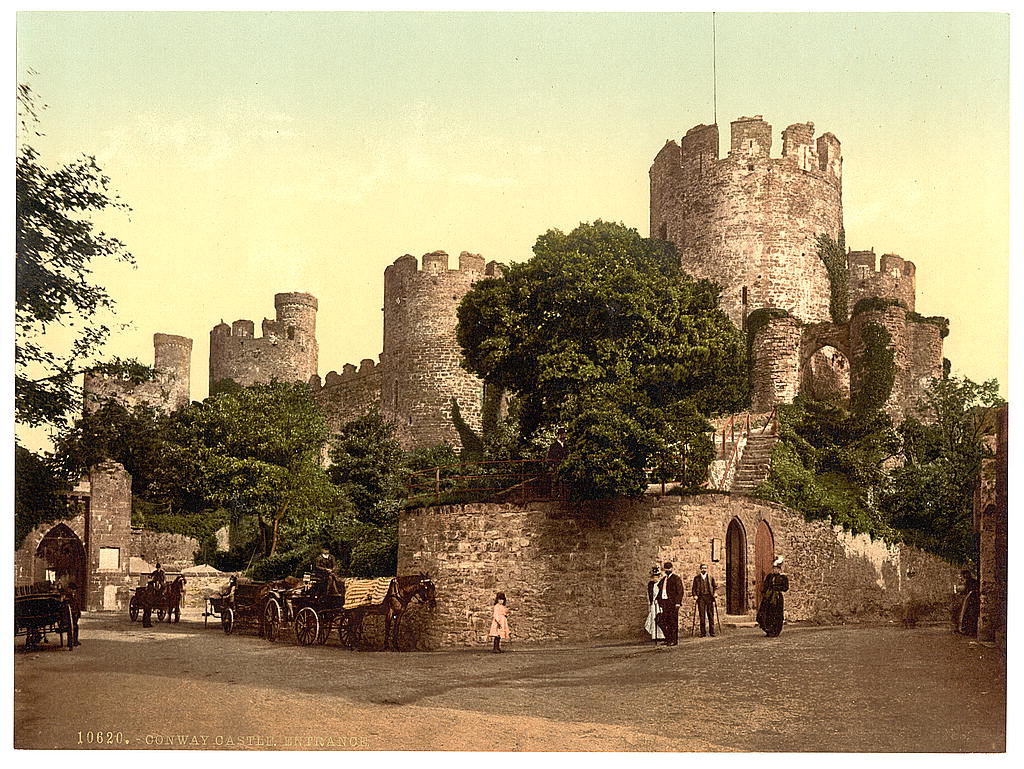 A picture of Castle entrance, Conway (i.e. Conwy), Wales