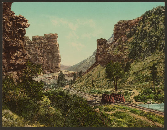A picture of Castle Gate, Price Canyon, Utah