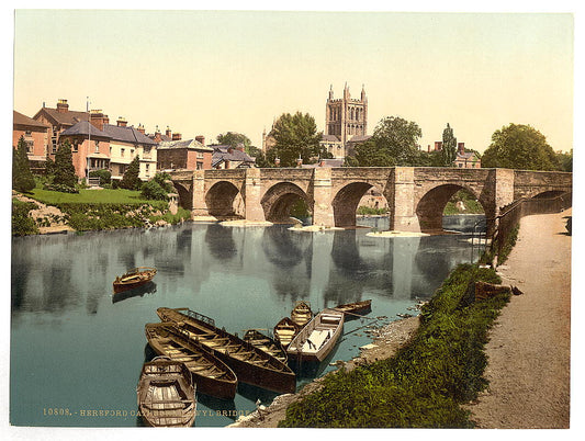 A picture of Cathedral and Wye bridge, Hereford, England