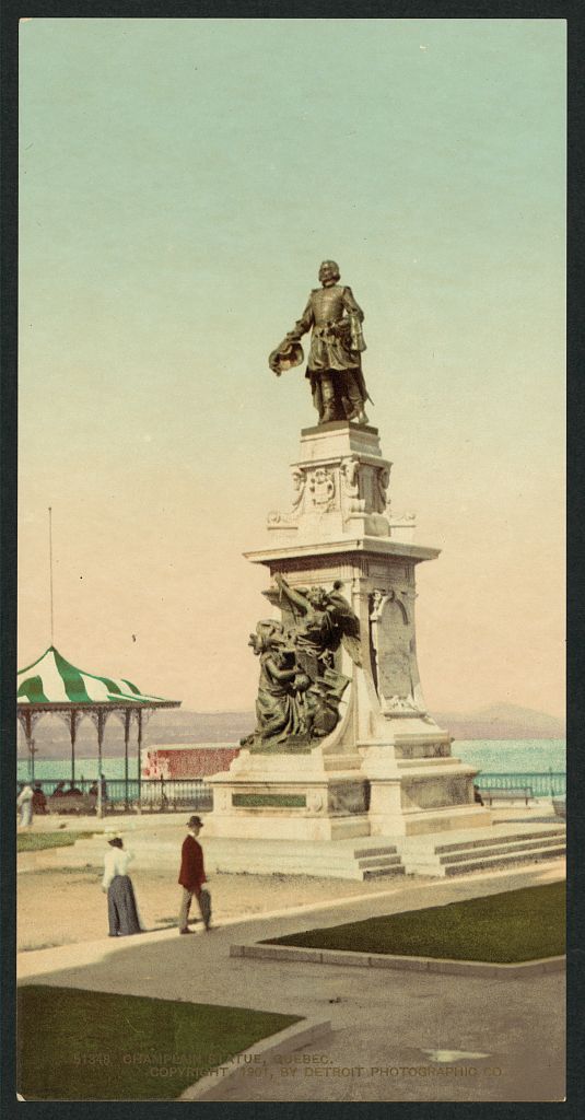 A picture of Champlain statue, Quebec