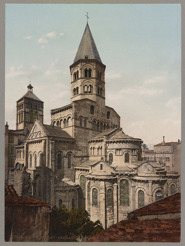 A picture of Clermont-Ferrand. Basilique de N.D. du Port