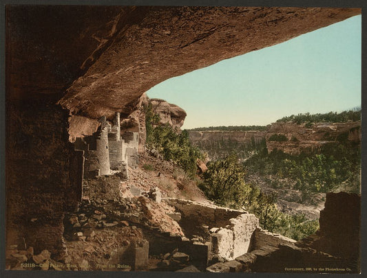 A picture of Cliff Palace, Mesa Verde, from the ruins