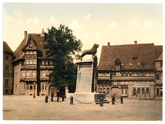 A picture of Column of the Lion, Brunswick (i.e. Braunschweig), Germany