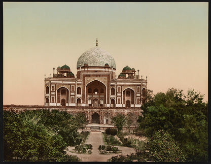 A picture of Delhi. Mausoleum of Emperor Humayoon