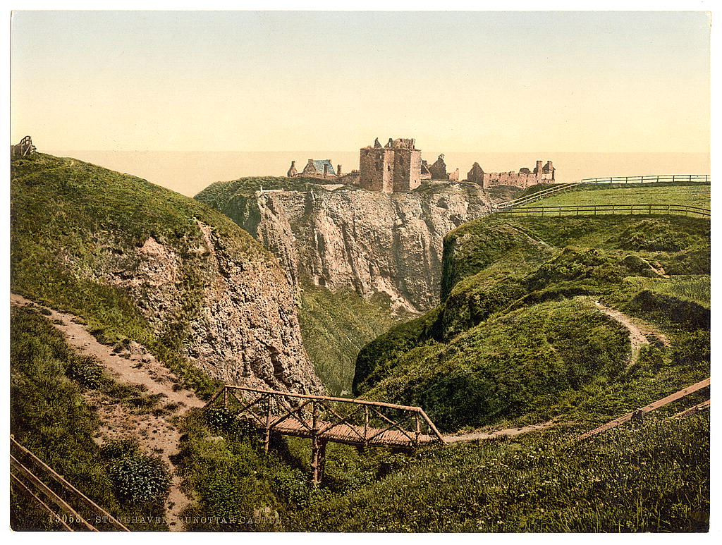 A picture of Dunottar Castle, Stonehaven, Scotland