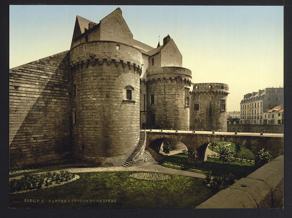 A picture of Entrance to castle, Nantes, France