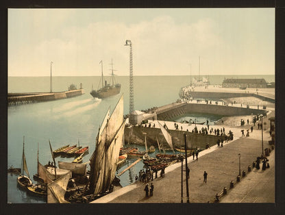 A picture of Entrance to harbor, Havre, France