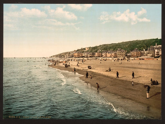 A picture of General view and beach, Trouville, France
