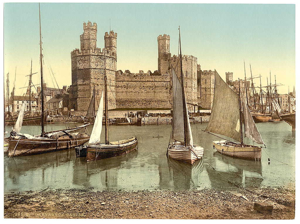 A picture of General view end, Carnarvon Castle (i.e. Caernarfon), Wales