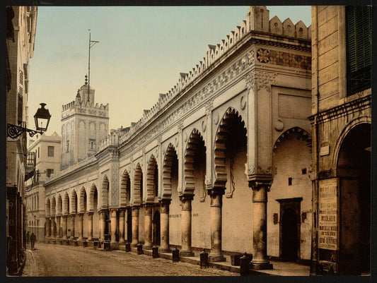 A picture of Great mosque in the marine street, Algiers, Algeria