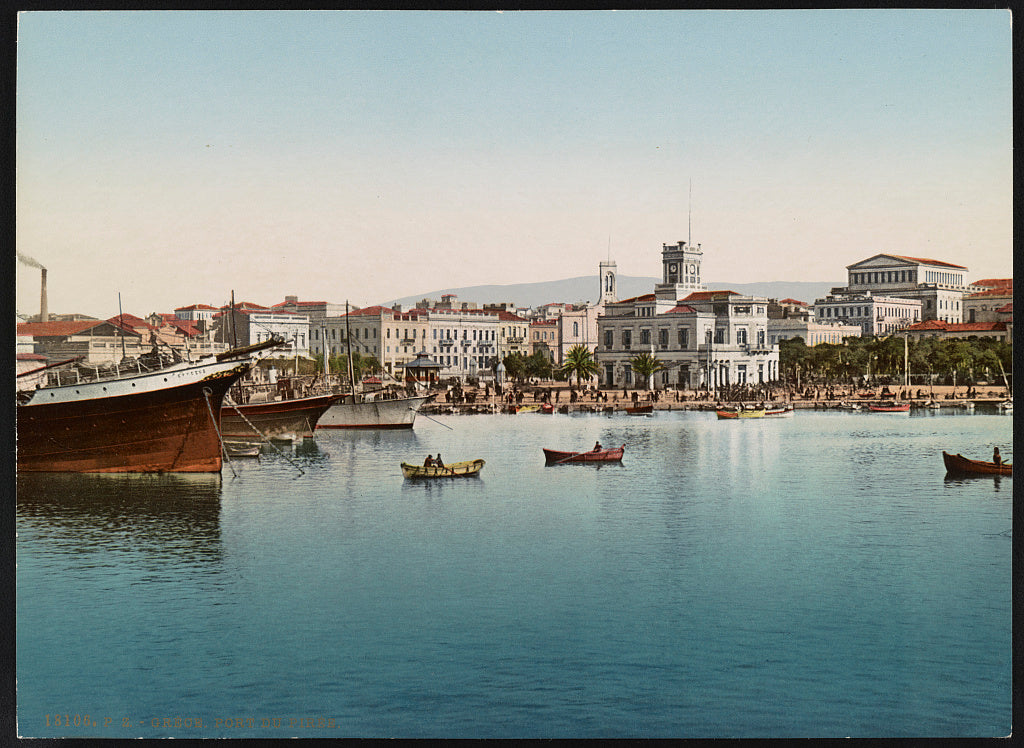 A picture of Grèce. Port du Pirée