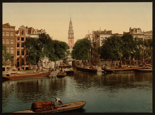 A picture of Groen Burgwal (canal), Amsterdam, Holland