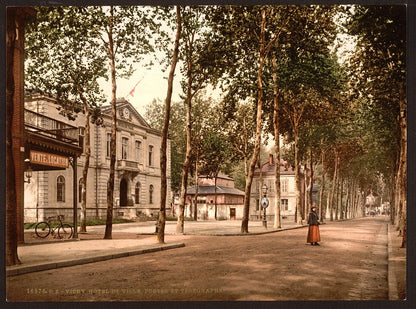 A picture of Hotel de ville, posts and telegraphs, Vichy, France