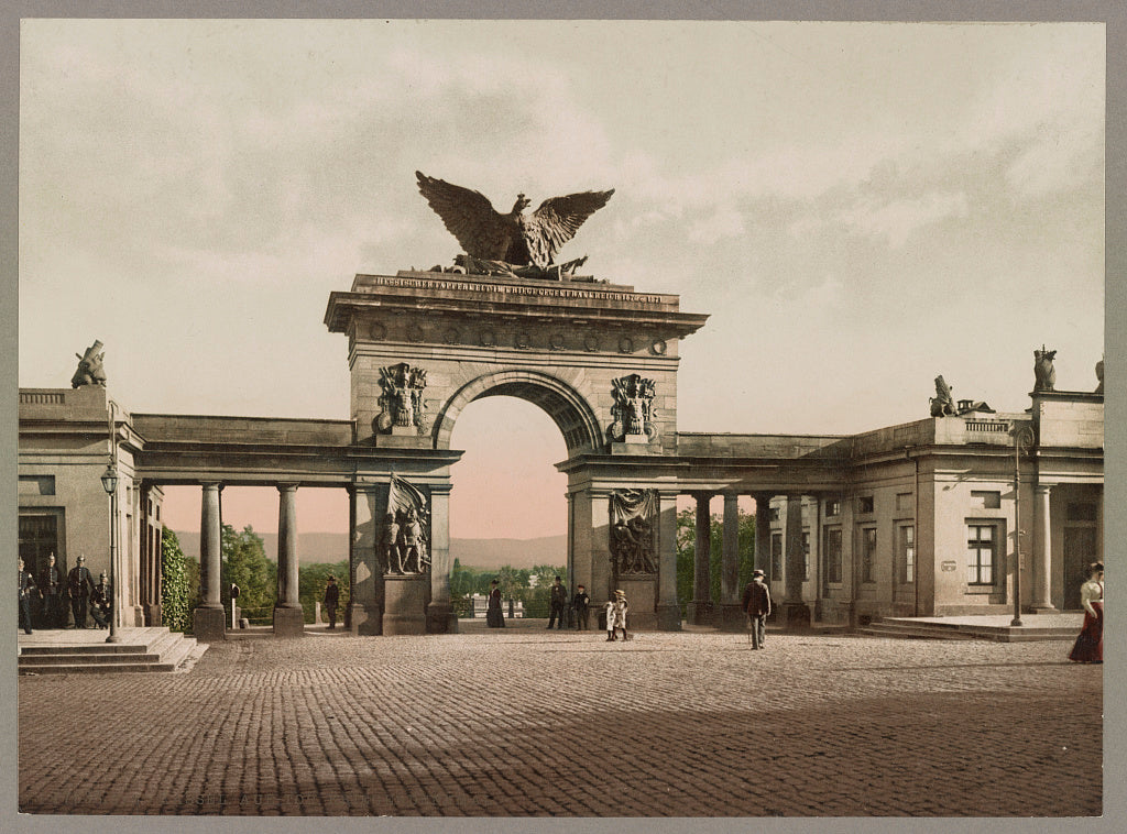 A picture of Kassel, Aue-Tor. Kriegerdenkmal