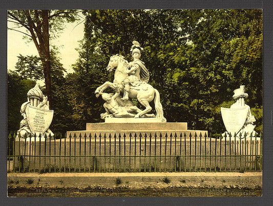 A picture of King Sobieski's monument at Lazionki Lazienki, Warsaw, Poland