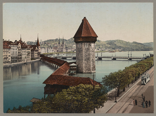 A picture of Luzerne. Kapellbrücke Ghcl? das Schweizerhofquai