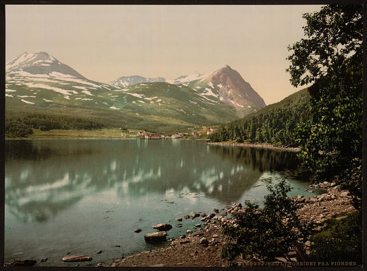 A picture of Lyngseidet from fjord, Lyngenfjord, Norway