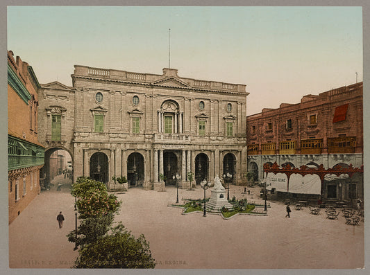 A picture of Malta. Biblioteca e Caffé della Regina