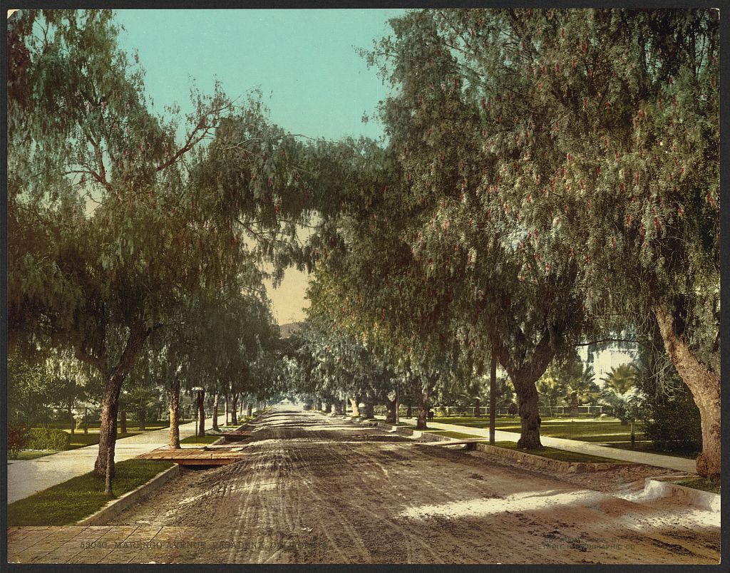 A picture of Marengo Avenue, Pasadena, California