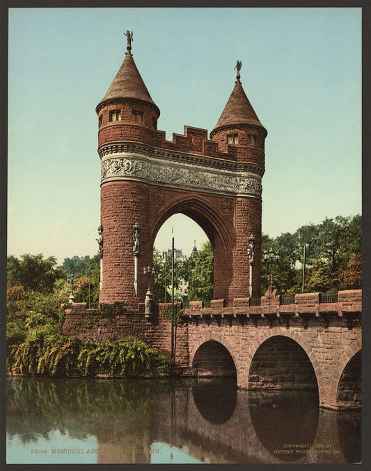 A picture of Memorial Arch, Hartford, Conn.