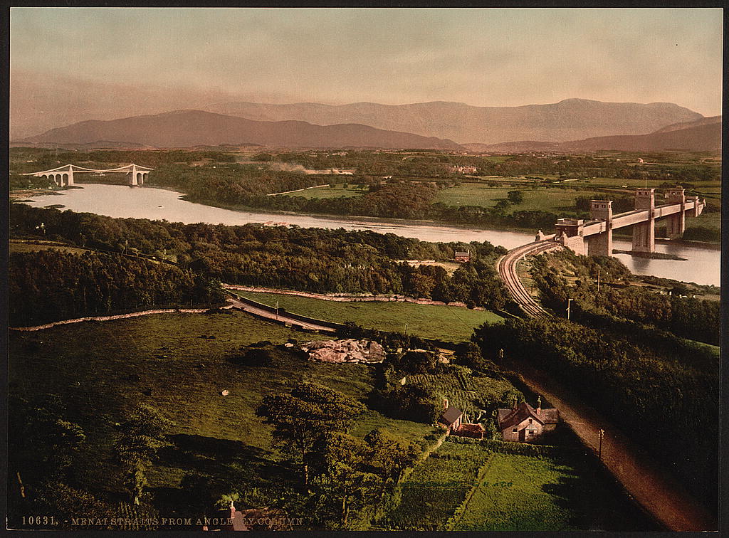 A picture of Menai Straits from Anglesey Column, Bangor, Wales