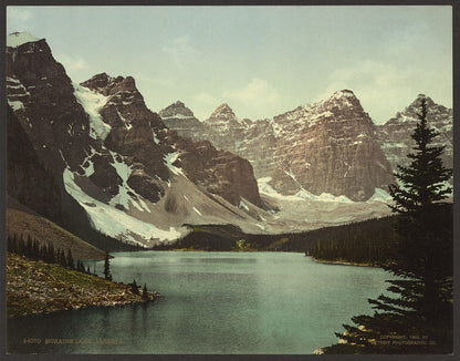 A picture of Moraine Lake, Alberta