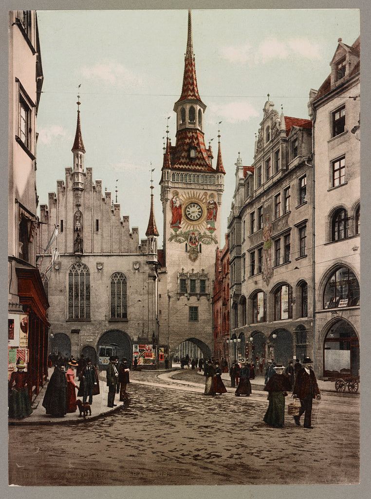 A picture of München. Altes rathaus