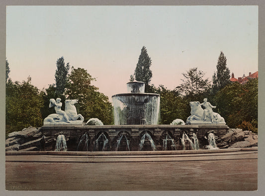 A picture of München. Wittelsbacher Brunnen