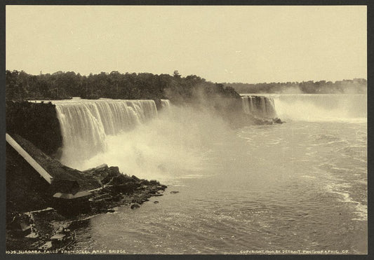 A picture of Niagara Falls from Steel Arch Bridge