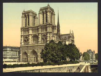 A picture of Notre Dame, Paris, France