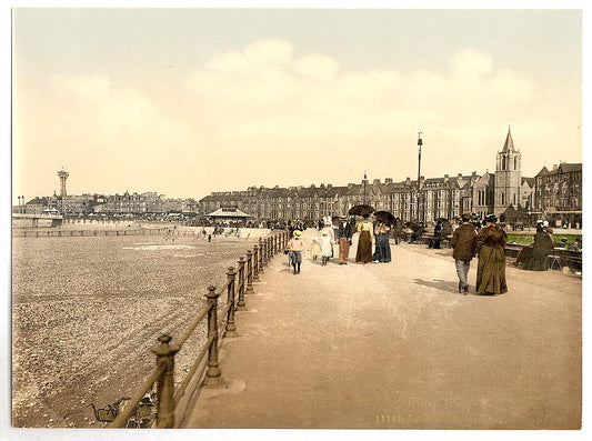 A picture of Parade looking east, Morecambe, England