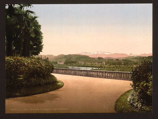 A picture of Pau and the Pyrenees, France
