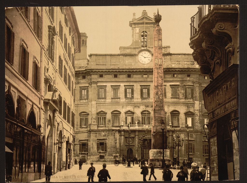 A picture of Piazza di Monte Citorio, Rome, Italy