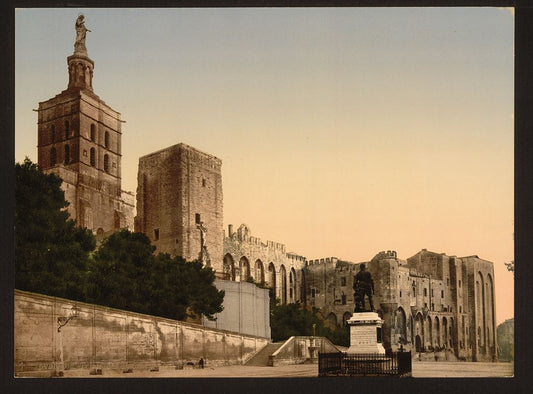 A picture of Pope's Castle, Avignon, Provence, France