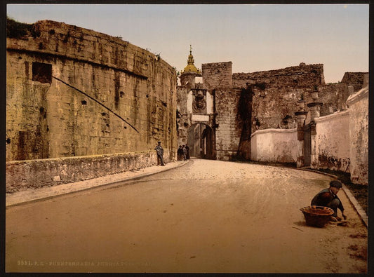 A picture of Principal gate, Fuentarrabía, Spain